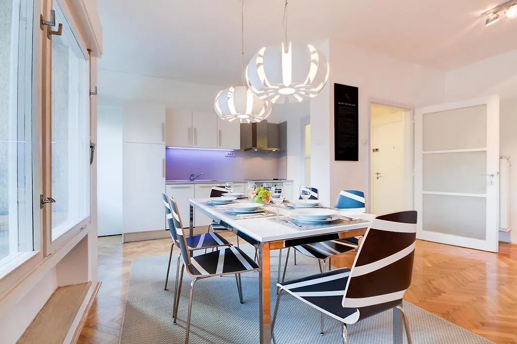 Apartment Slovenska Street Liubliana