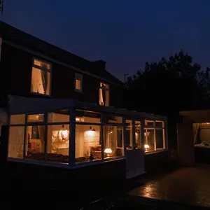 https://hot-tub-pet-friendly-luxury-cosy-cottage-near.yorkshirehotels.net