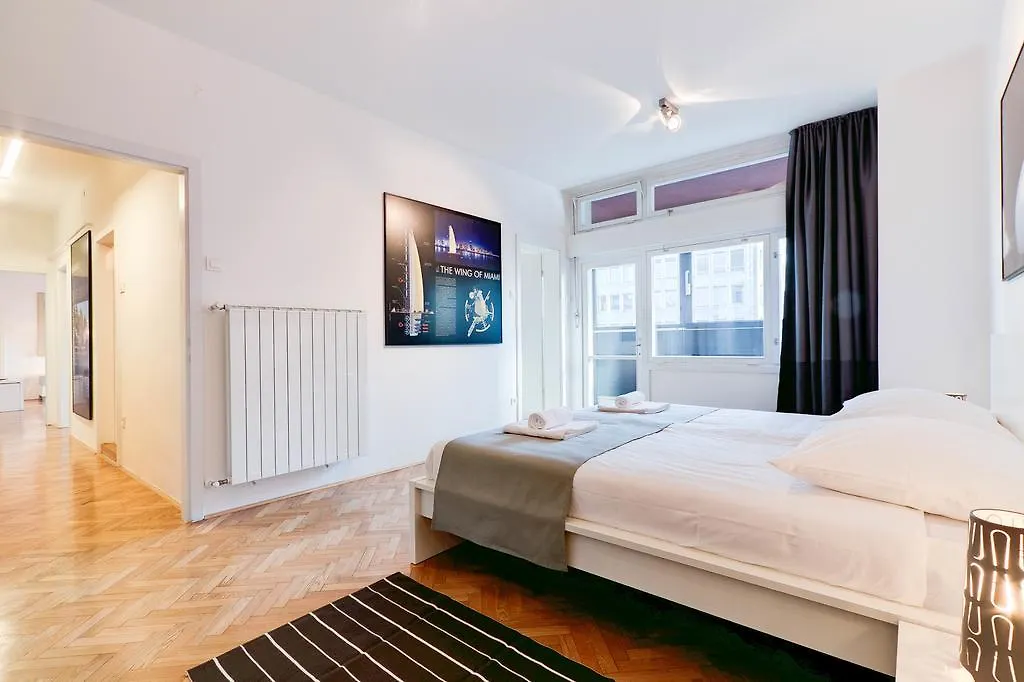 Apartment Slovenska Street Ljubljana 0*,